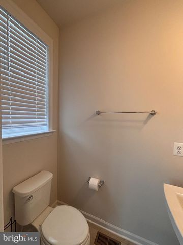 4826 VISTA GLEN LN, Lanham, MD 20706