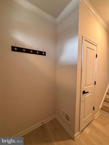 4826 VISTA GLEN LN, Lanham, MD 20706
