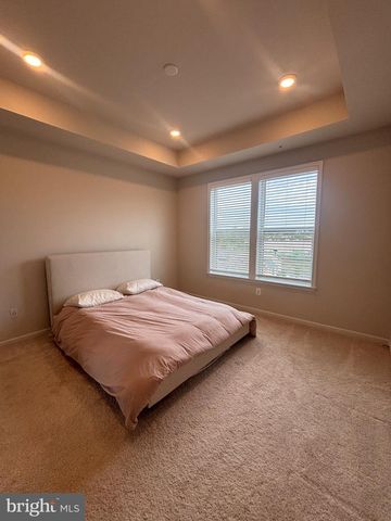 4826 VISTA GLEN LN, Lanham, MD 20706