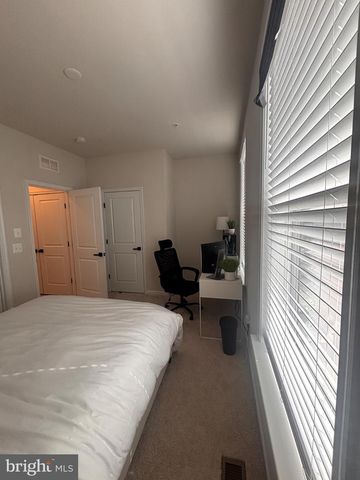 4826 VISTA GLEN LN, Lanham, MD 20706