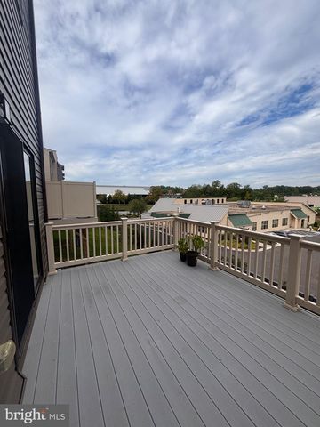 4826 VISTA GLEN LN, Lanham, MD 20706