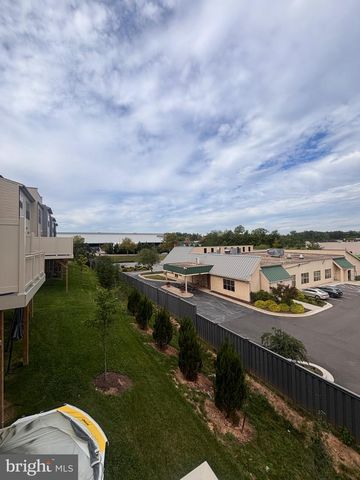 4826 VISTA GLEN LN, Lanham, MD 20706