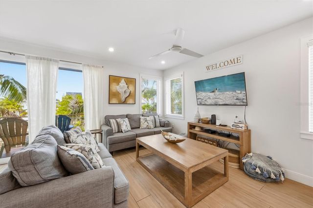 403 20TH PLACE N, Bradenton Beach, FL 34217