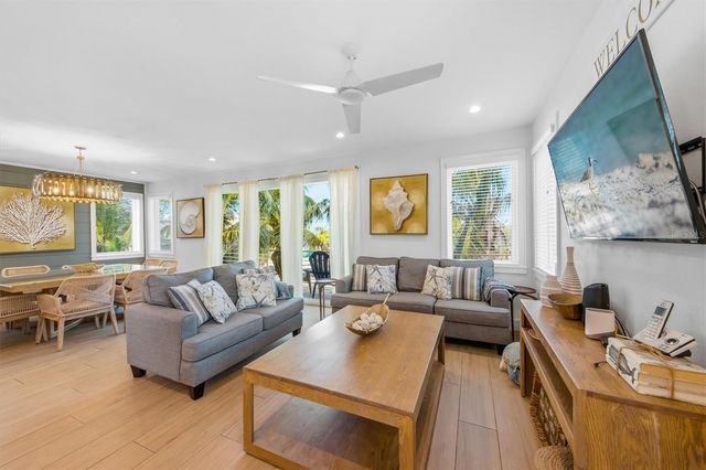 403 20TH PLACE N, Bradenton Beach, FL 34217