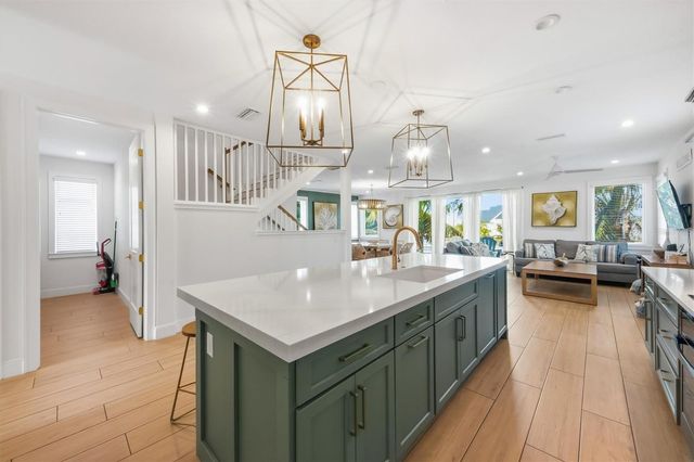 403 20TH PLACE N, Bradenton Beach, FL 34217