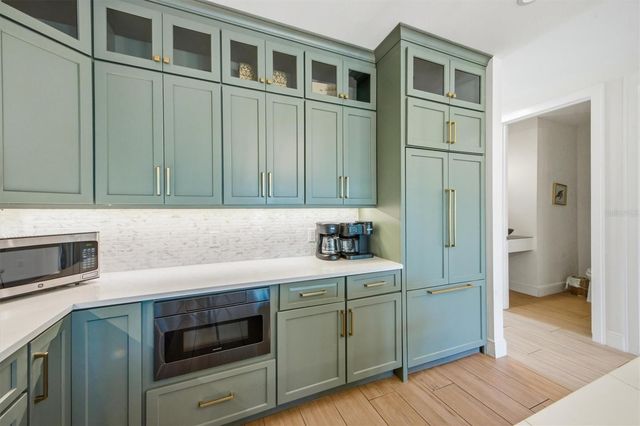 403 20TH PLACE N, Bradenton Beach, FL 34217