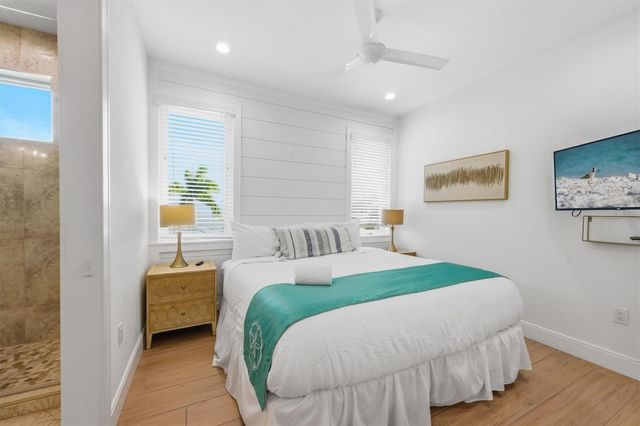 403 20TH PLACE N, Bradenton Beach, FL 34217