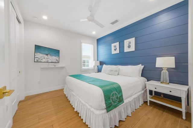 403 20TH PLACE N, Bradenton Beach, FL 34217