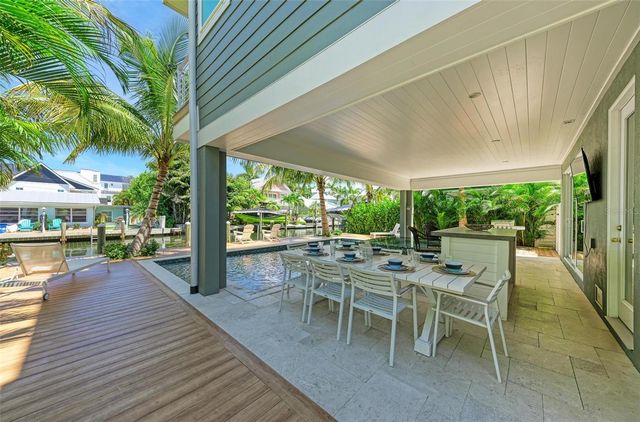 403 20TH PLACE N, Bradenton Beach, FL 34217