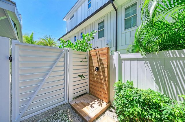 403 20TH PLACE N, Bradenton Beach, FL 34217