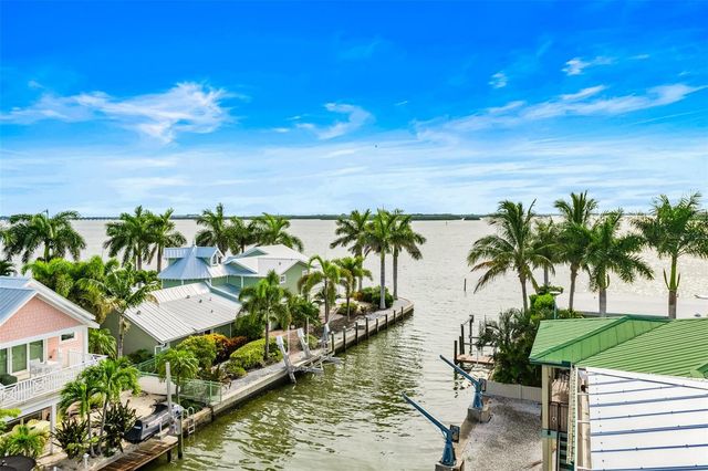 403 20TH PLACE N, Bradenton Beach, FL 34217