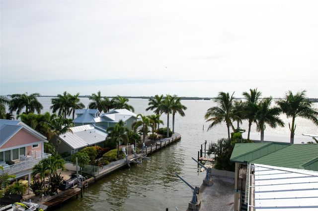 403 20TH PLACE N, Bradenton Beach, FL 34217