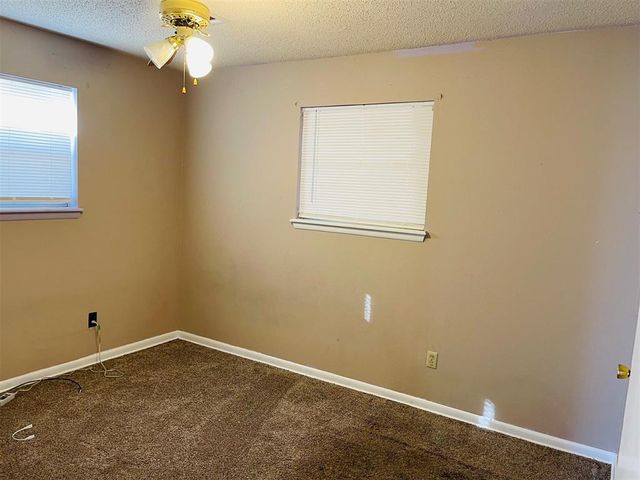 301 Rock Place, Moore, OK 73160