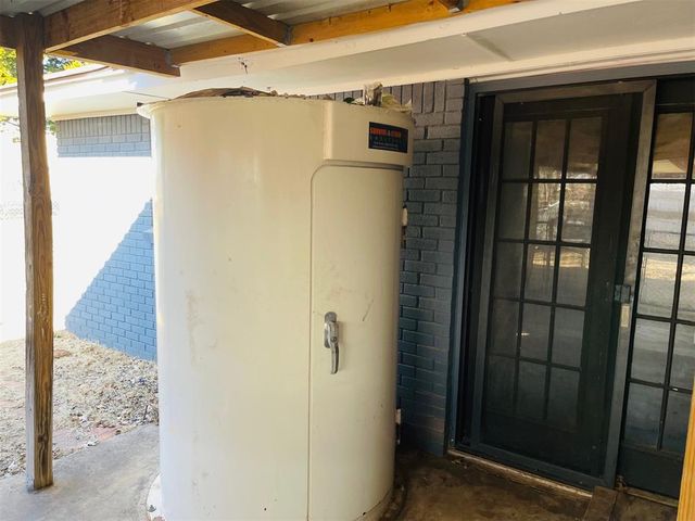 301 Rock Place, Moore, OK 73160