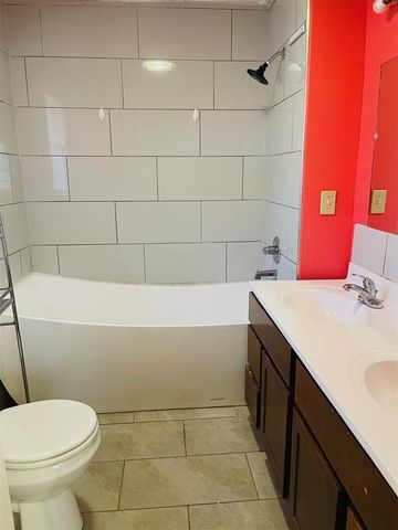 301 Rock Place, Moore, OK 73160