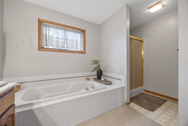 3700 Munier Road, Marion, IA 52302