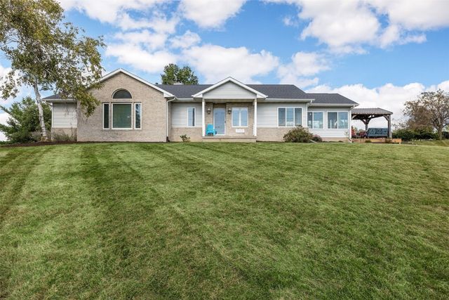 3700 Munier Road, Marion, IA 52302