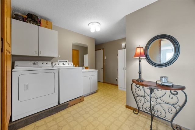 3700 Munier Road, Marion, IA 52302