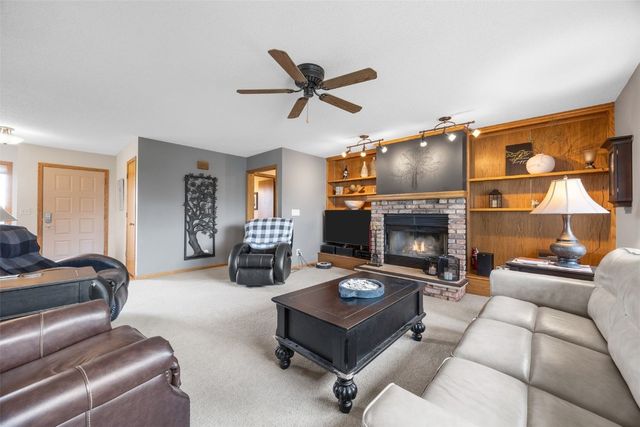 3700 Munier Road, Marion, IA 52302