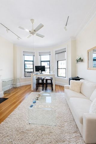 271 Dartmouth St 4K, Boston, MA 02116