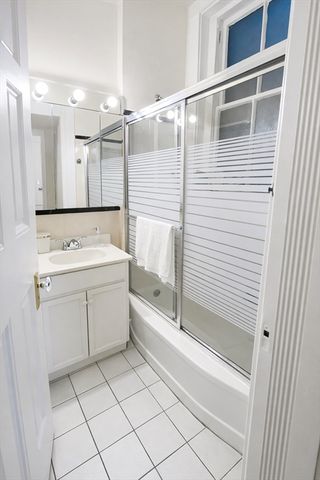 271 Dartmouth St 4K, Boston, MA 02116