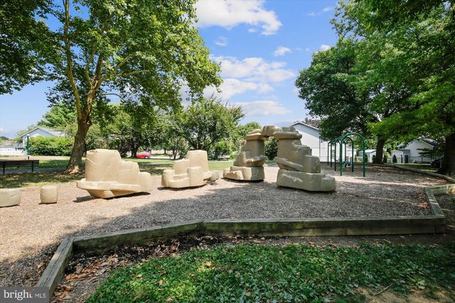 417 WHITE OAK PL, Frederick, MD 21701