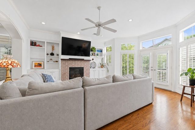 3917 Blossom Street, Houston, TX 77007