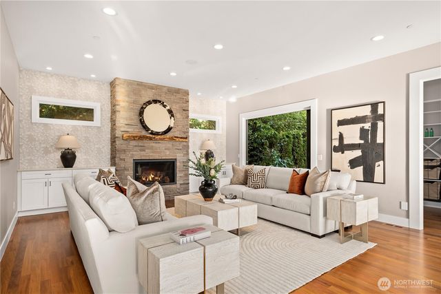 3410 W Mercer Way, Mercer Island, WA 98040