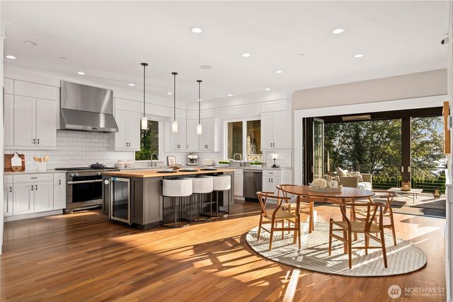 3410 W Mercer Way, Mercer Island, WA 98040