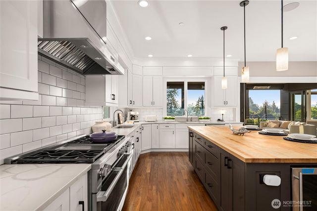 3410 W Mercer Way, Mercer Island, WA 98040
