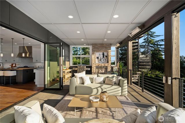3410 W Mercer Way, Mercer Island, WA 98040