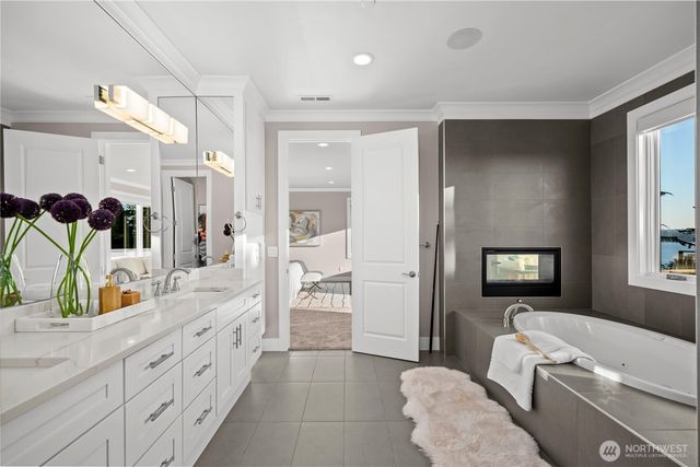 3410 W Mercer Way, Mercer Island, WA 98040