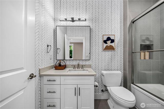 3410 W Mercer Way, Mercer Island, WA 98040
