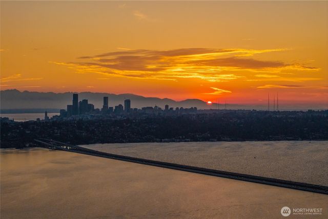 3410 W Mercer Way, Mercer Island, WA 98040