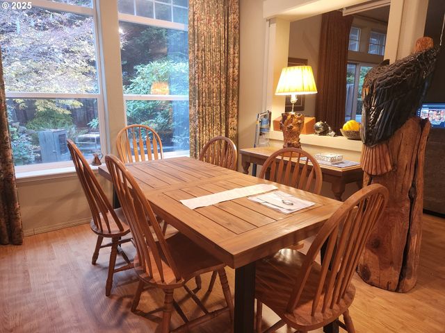 221 LAKELAND Dr, Lakeside, OR 97449