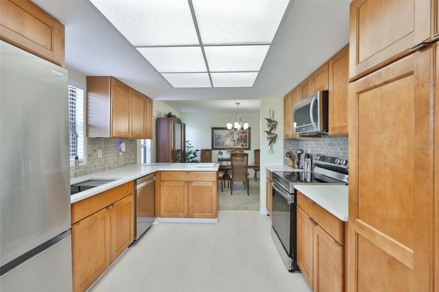 2417 LANCASTER DRIVE, Sun City Center, FL 33573