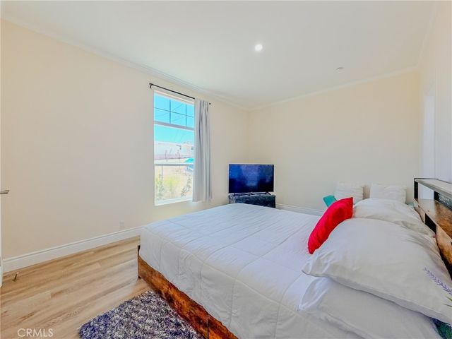 42815 Lowhill Drive, Lake Hughes, CA 93532