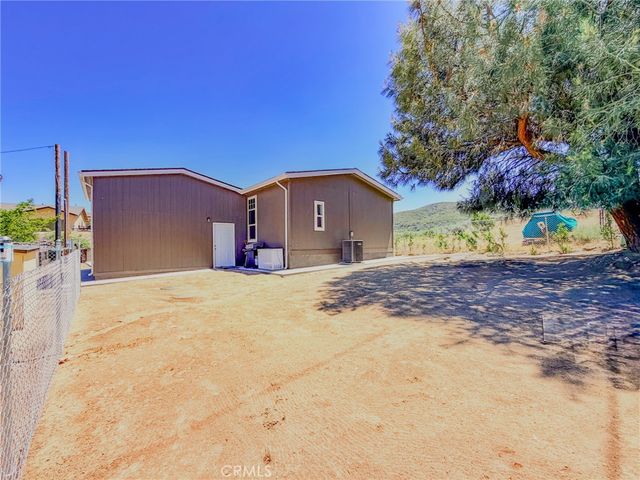 42815 Lowhill Drive, Lake Hughes, CA 93532