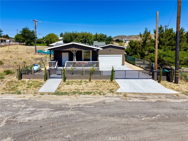 42815 Lowhill Drive, Lake Hughes, CA 93532