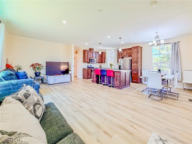 42815 Lowhill Drive, Lake Hughes, CA 93532