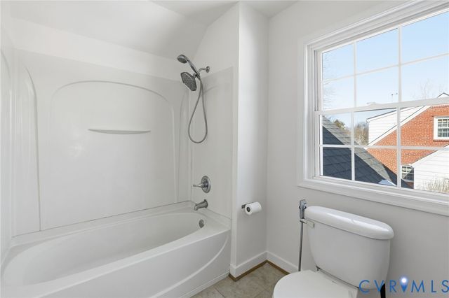 6002 Rois Rd, Richmond, VA 23227