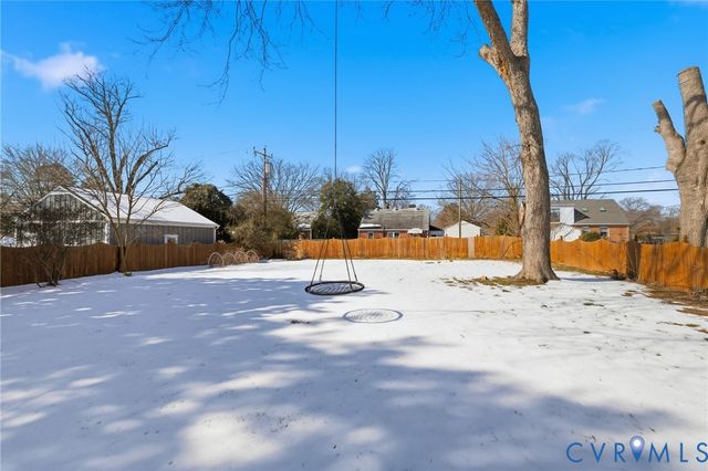 6002 Rois Rd, Richmond, VA 23227