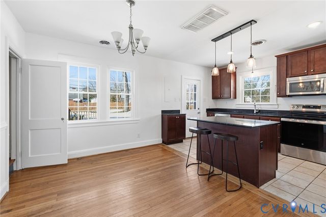 6002 Rois Rd, Richmond, VA 23227