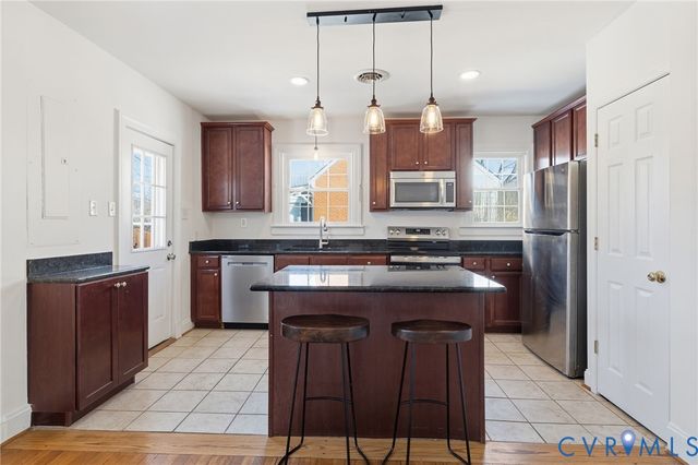 6002 Rois Rd, Richmond, VA 23227