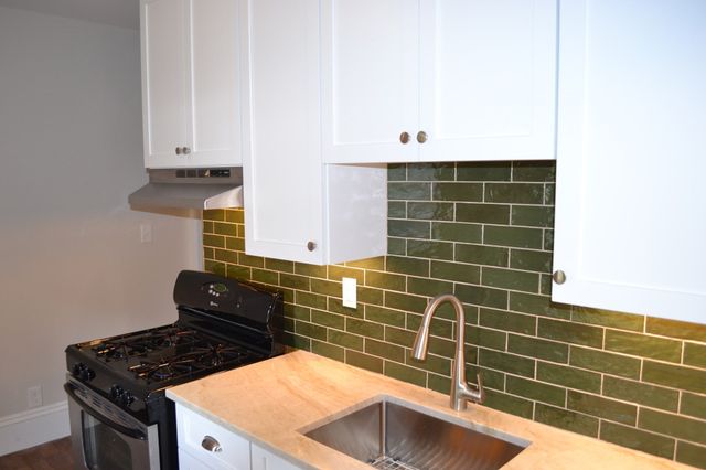 66 Hoyle St 4, Norwood, MA 02062