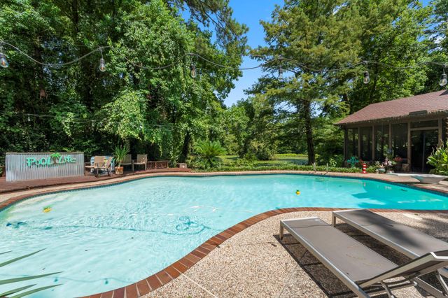 426 Nursery Road, The Woodlands, TX 77380