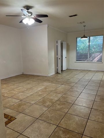 8712 Rainy Lake Drive, Fort Worth, TX 76244