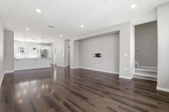 326 Agustin Narvaez Street 4, San Jose, CA 95136