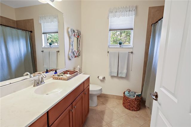 6335 Astor Place, Vero Beach, FL 32966