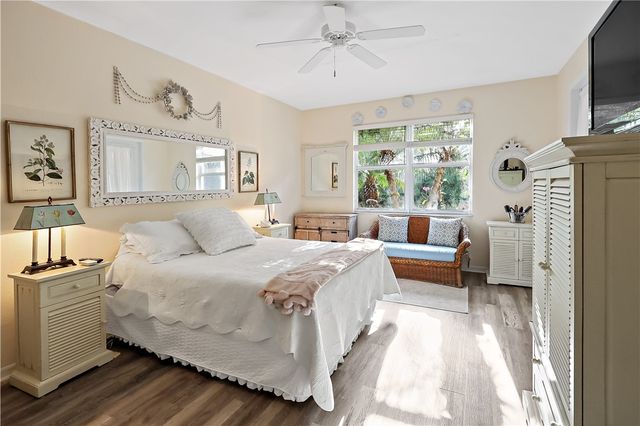 6335 Astor Place, Vero Beach, FL 32966